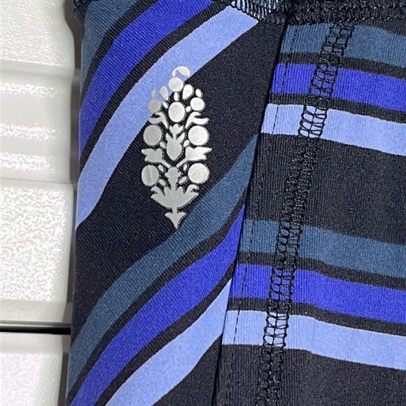 Free People Movement High-Rise Striped 7/8 Gidget Legging Size S - Picture 4 of 11